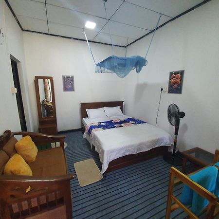 Sri Bhavan Ella Luaran gambar