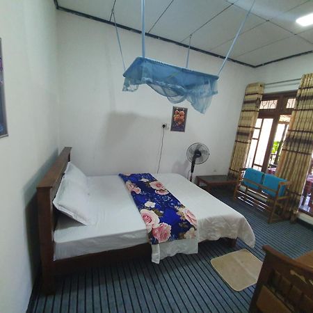 Sri Bhavan Ella Luaran gambar
