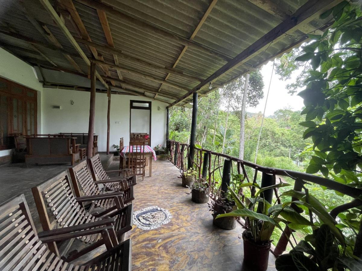 Sri Bhavan Ella Luaran gambar