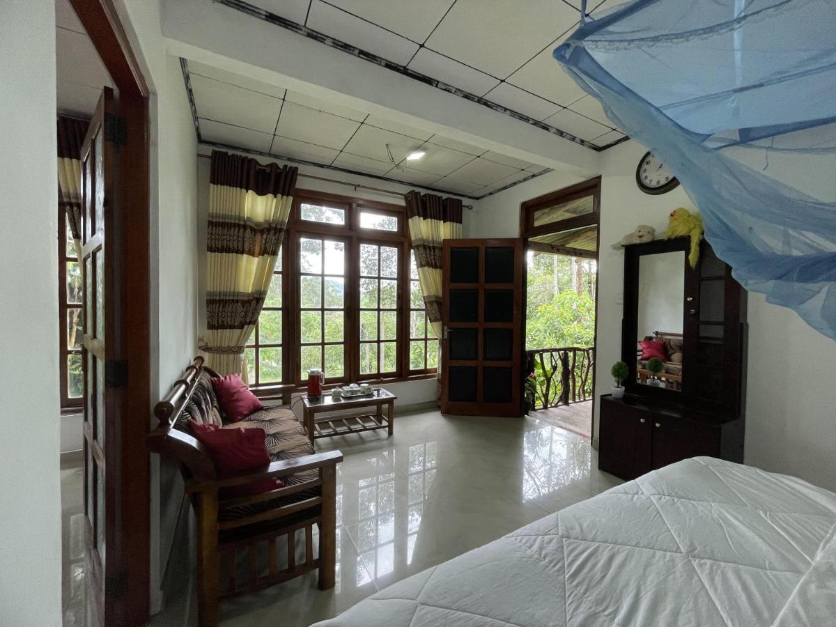 Sri Bhavan Ella Luaran gambar