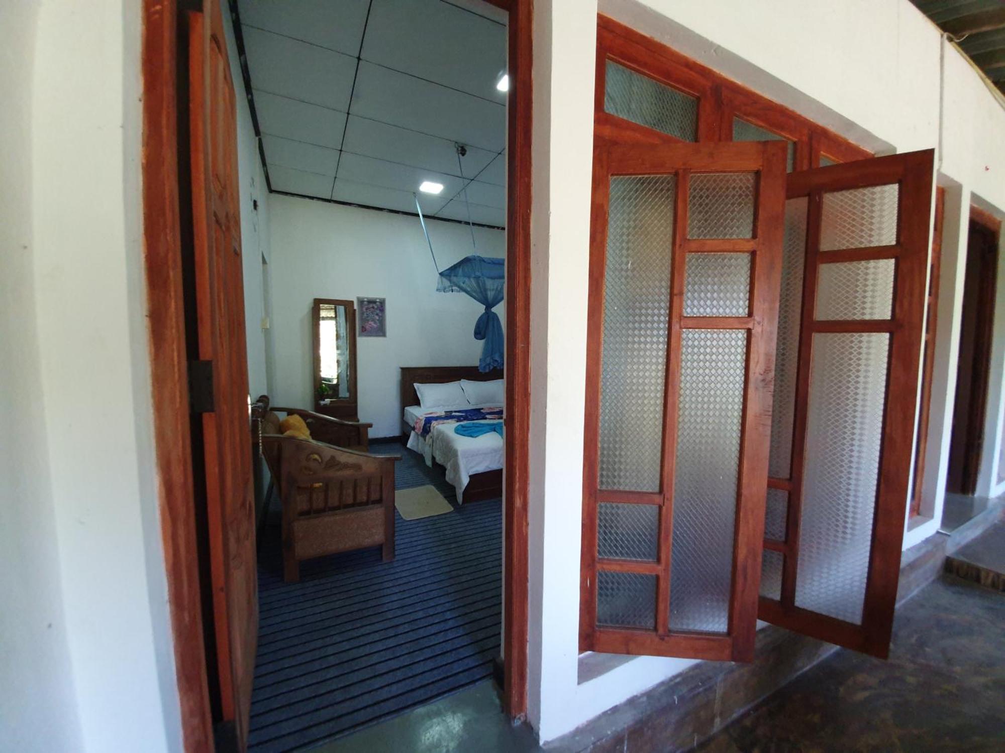 Sri Bhavan Ella Luaran gambar