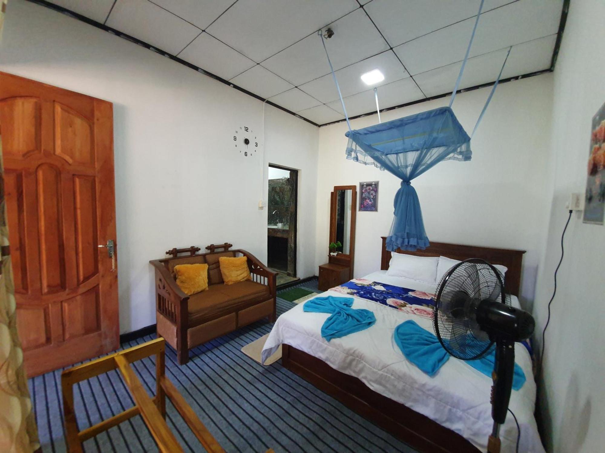 Sri Bhavan Ella Luaran gambar