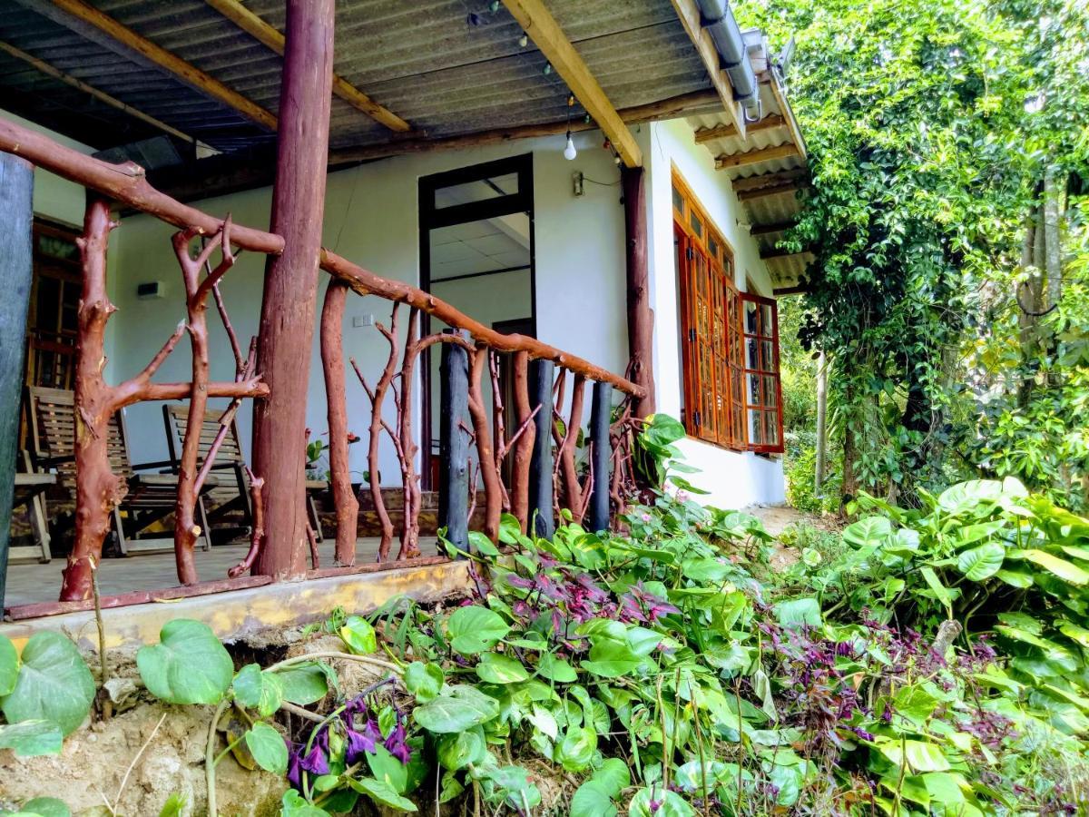 Sri Bhavan Ella Luaran gambar