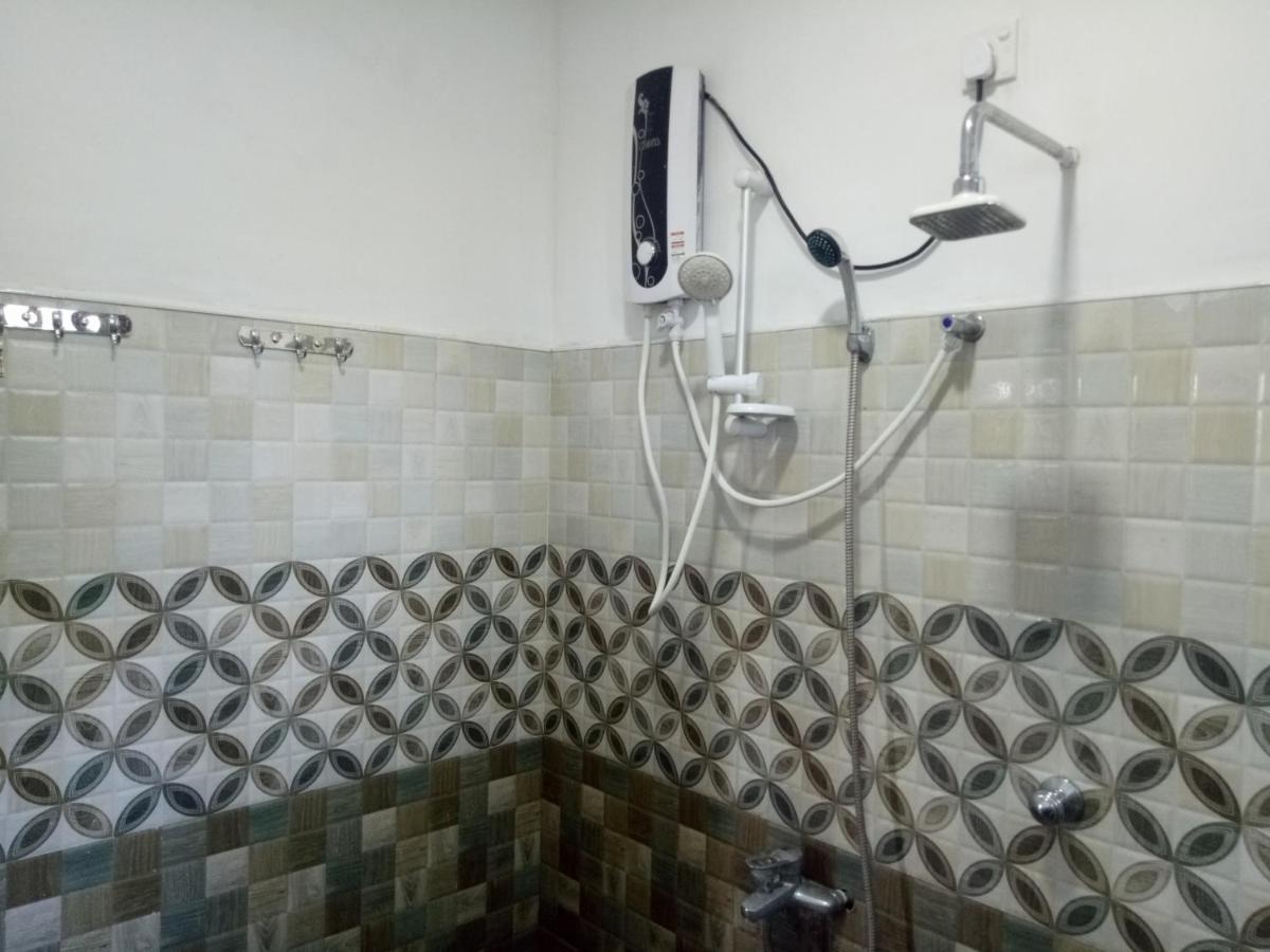 Sri Bhavan Ella Luaran gambar