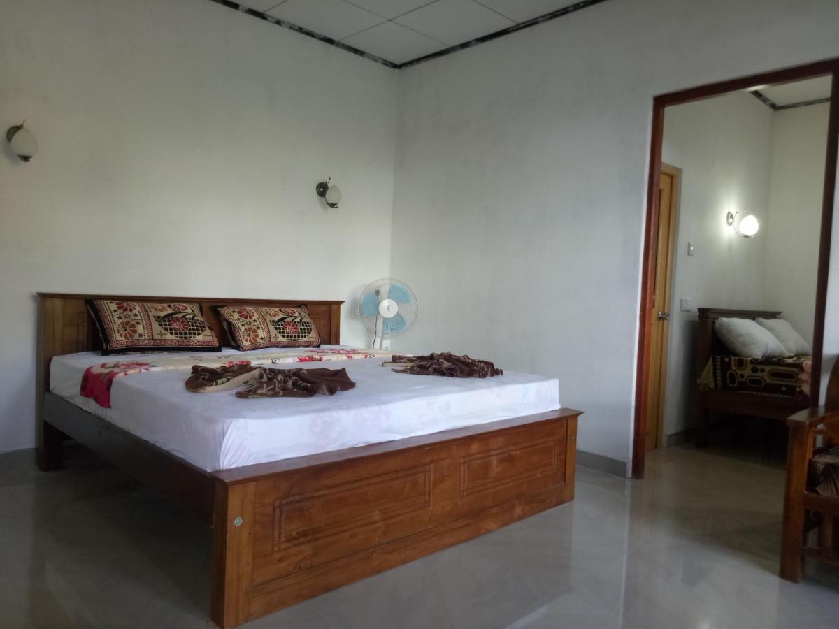Sri Bhavan Ella Luaran gambar