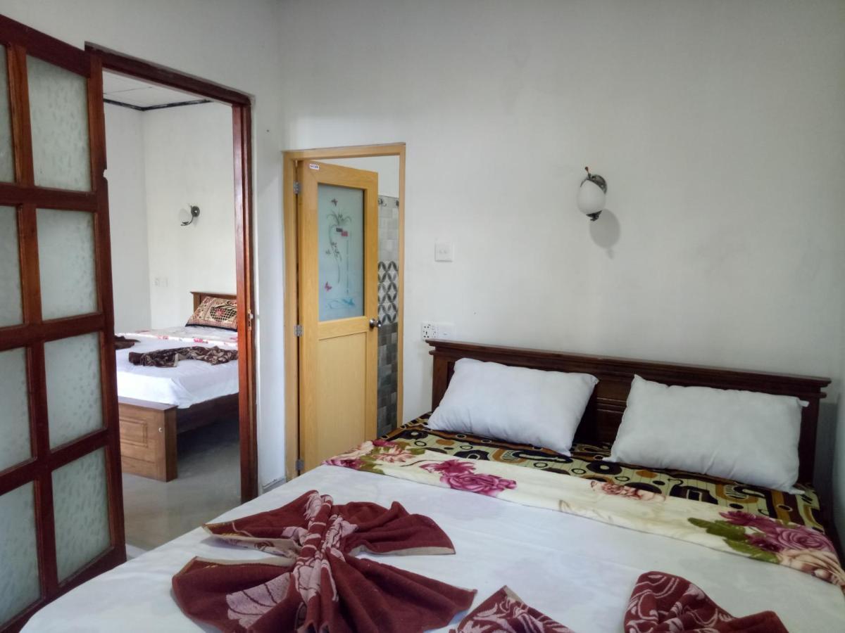 Sri Bhavan Ella Luaran gambar