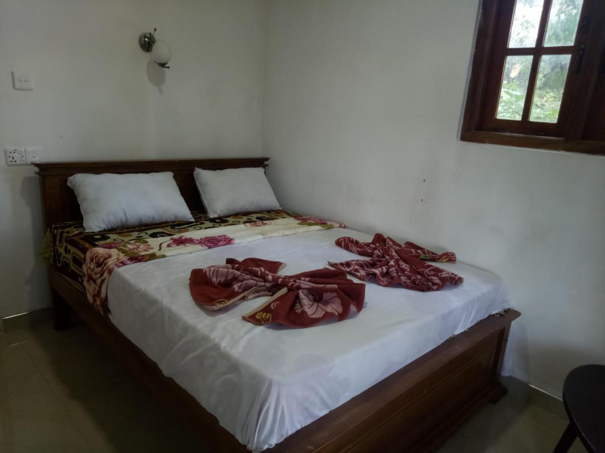 Sri Bhavan Ella Luaran gambar