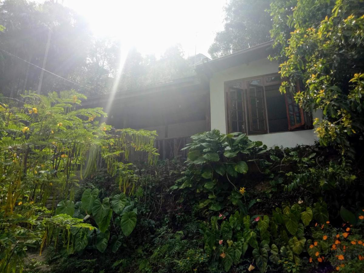 Sri Bhavan Ella Luaran gambar