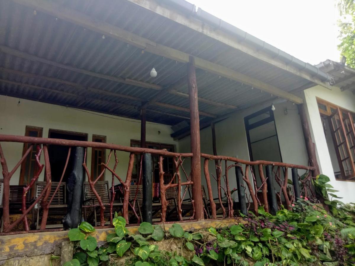 Sri Bhavan Ella Luaran gambar