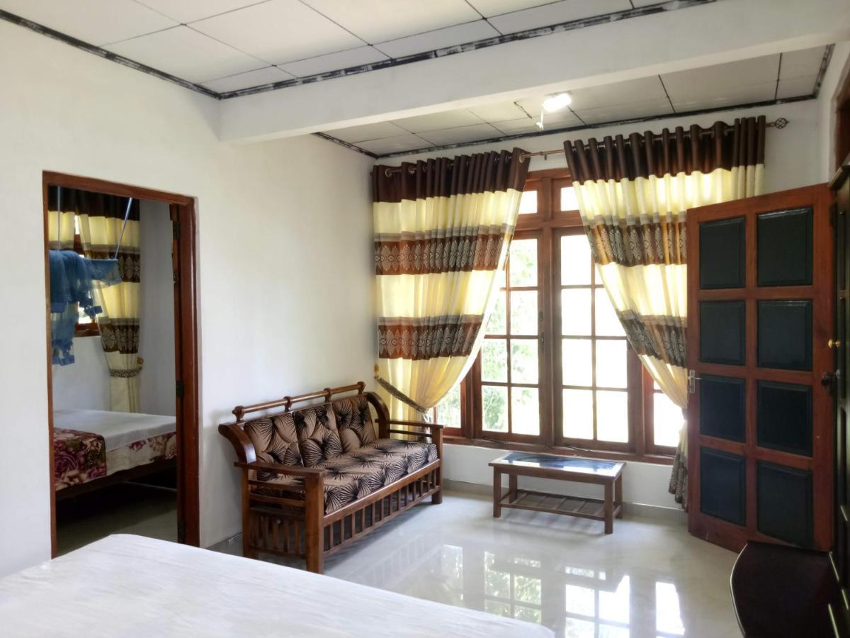 Sri Bhavan Ella Luaran gambar